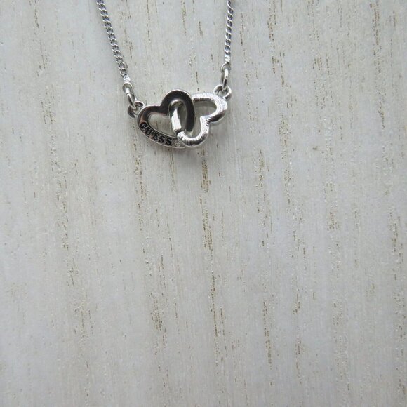 Guess Necklace 16" Silver Tone Interlocking Heart Charms Logo Extender New - Picture 6 of 9